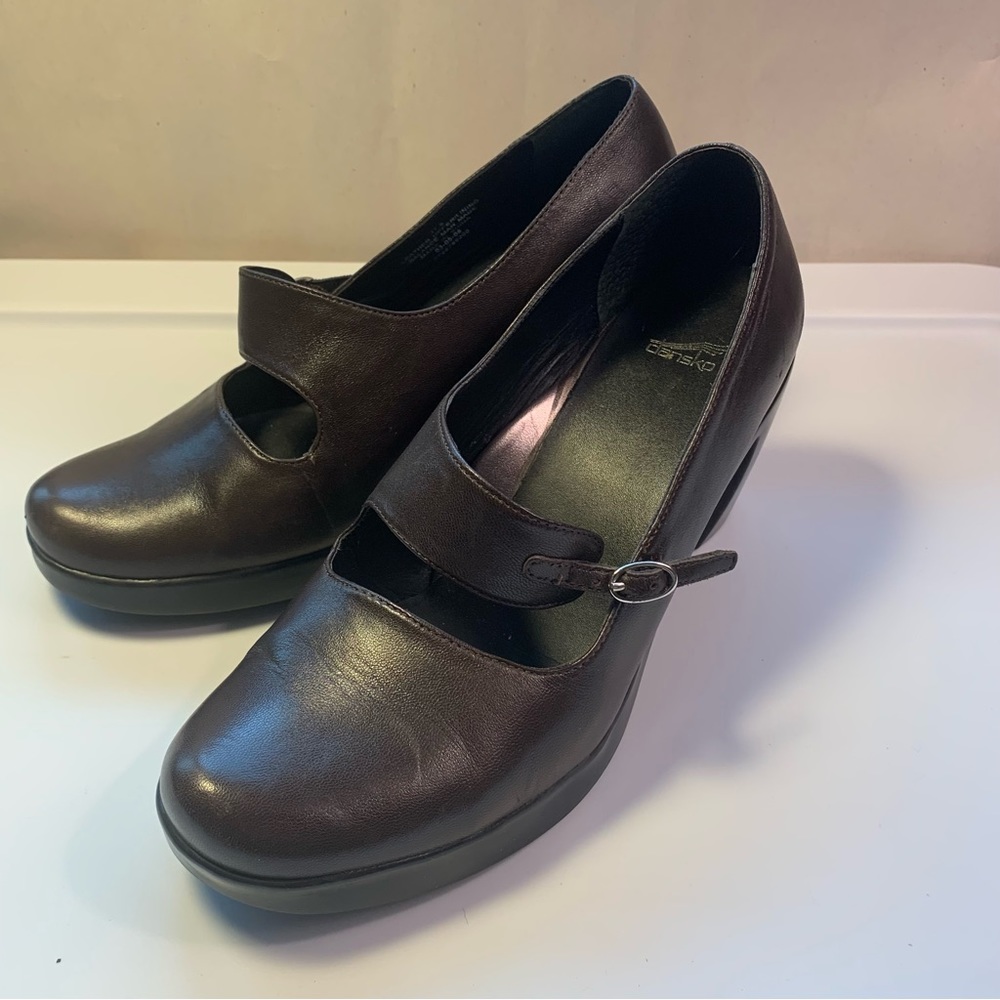 Dansko Heeled Maryjanes EU 37.5/US 7-7.5. Deep Brown classic